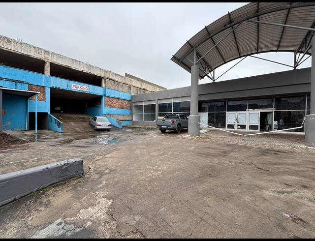 4,155M² BUSINESS CENTRE FOR SALE IN STANGER CENTRAL